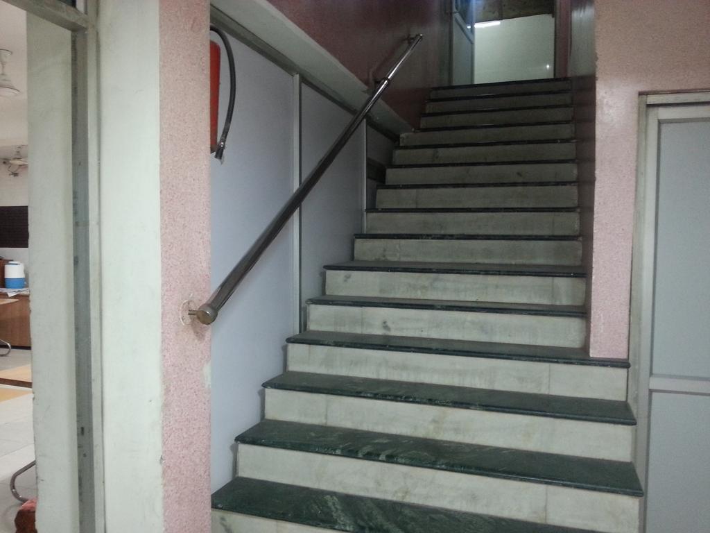 Hotel Royale Paradise Noida Buitenkant foto