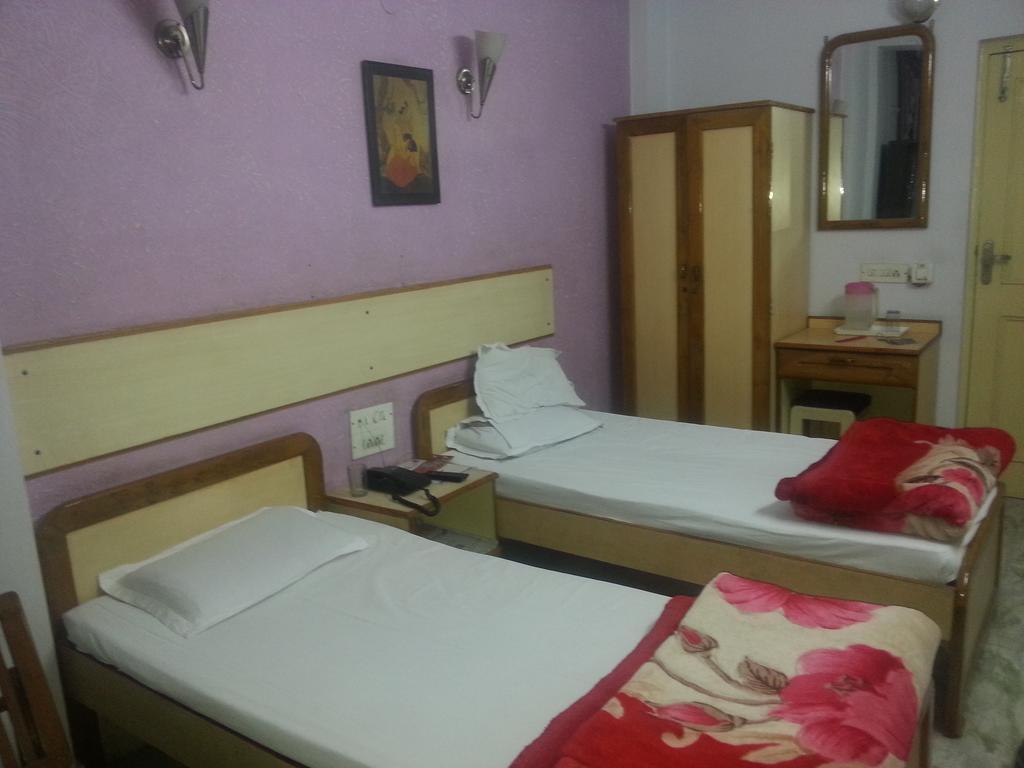 Hotel Royale Paradise Noida Kamer foto