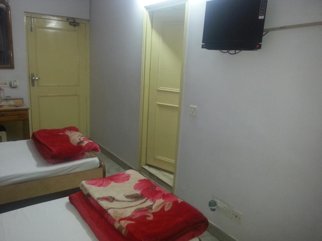 Hotel Royale Paradise Noida Kamer foto