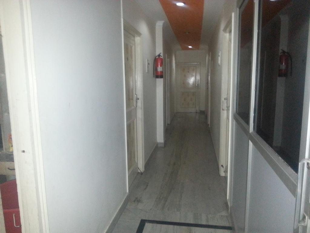 Hotel Royale Paradise Noida Buitenkant foto