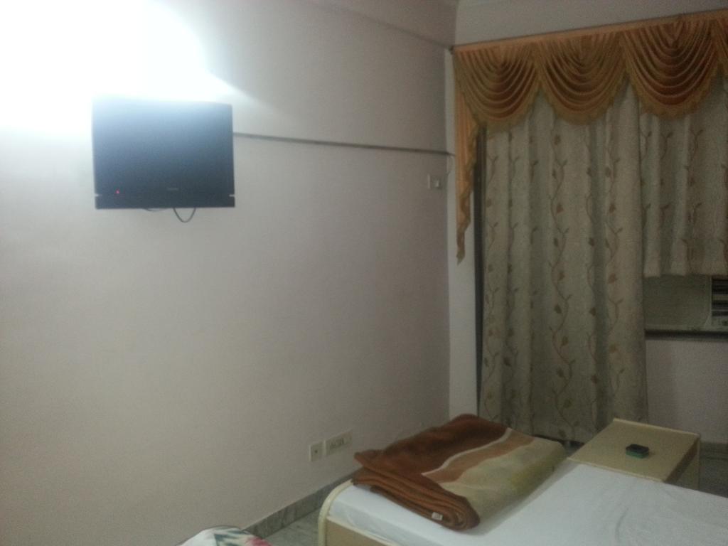 Hotel Royale Paradise Noida Kamer foto